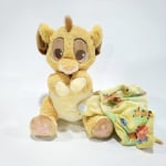 Peluche de Simba en una manta pequeña Peluche de Simba Peluche de Disney Rey León Material: Algodón