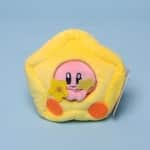 Peluche Kirby sosteniendo una estrella Peluche de videojuego Peluche Kirby Material: Algodón
