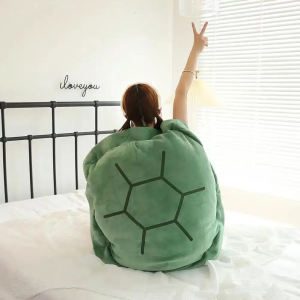 Home IMG 10 23 coussin peluche portable forme tortue 1.jpeg